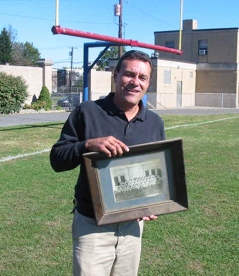 wpe7.jpg (42658 bytes)