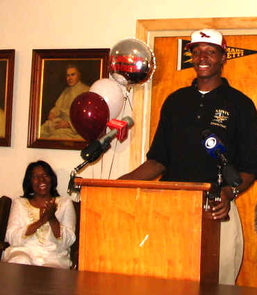 wpe21.jpg (20406 bytes)