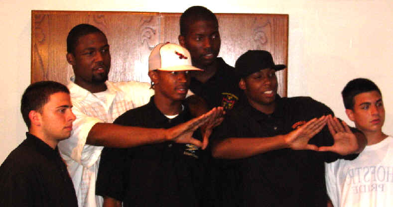 wpe23.jpg (30489 bytes)