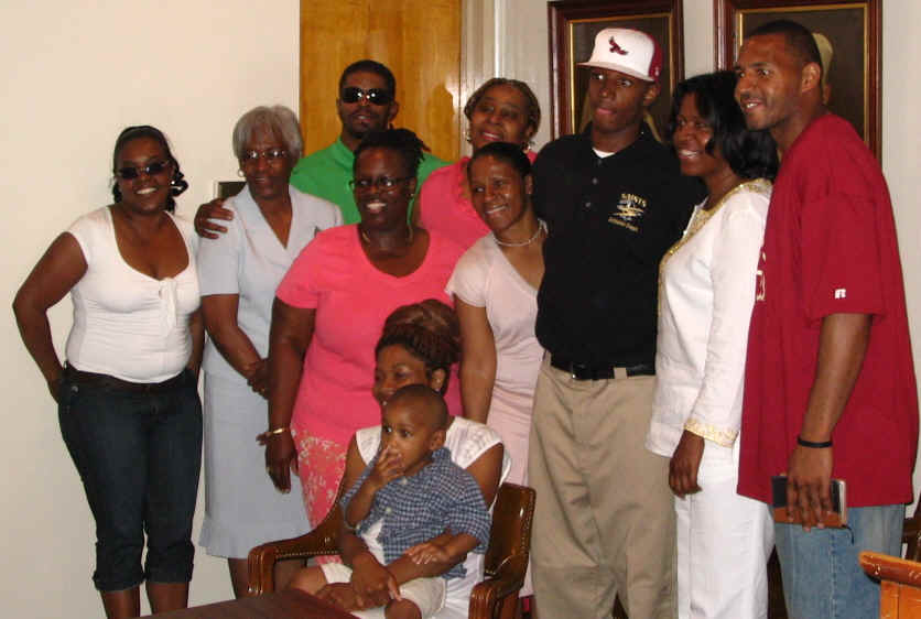 wpe25.jpg (43843 bytes)