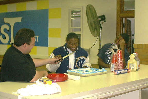 wpe12.jpg (25268 bytes)